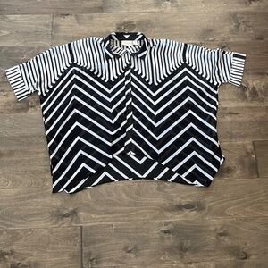 EUC Chicos Sheer Black and White Abstract Stripe Top
